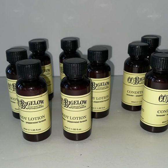 C O Bigelow Peppermint Lavender Travel Toiletries 1.35 oz bottles 18 total - Picture 2 of 7